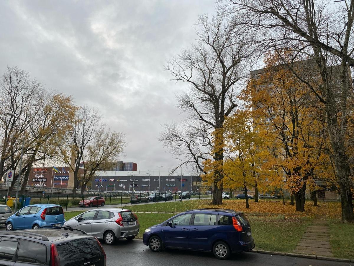 Íbúð прелестное жильё у Akropole, бесплатная парковка. Riga